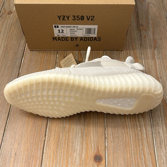 Yeezy Boost 350 V2 Bone HQ6316 Size 12 - Picture 4 of 4